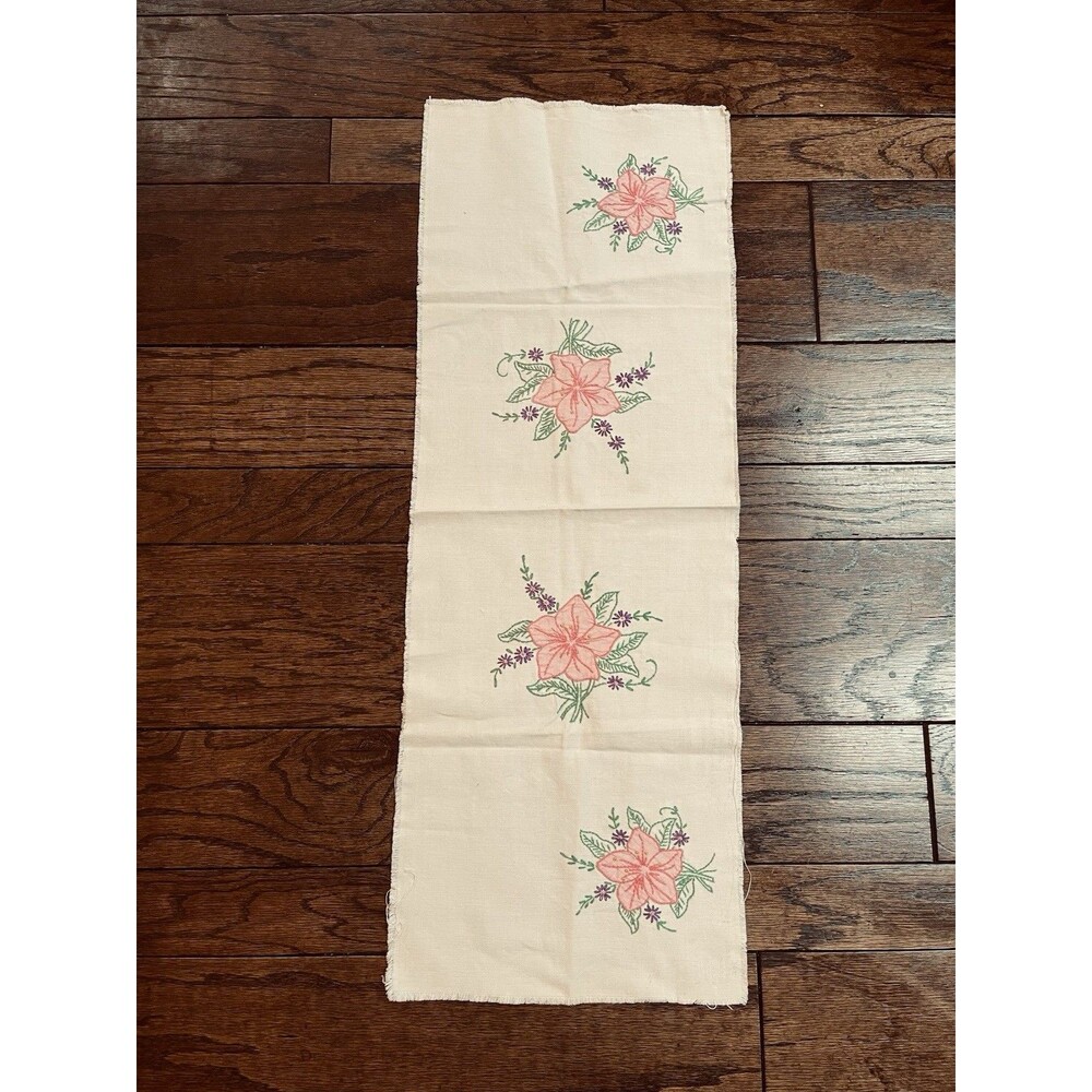 Floral Embroidered Vintage Table Runner 12inx18in #0515
